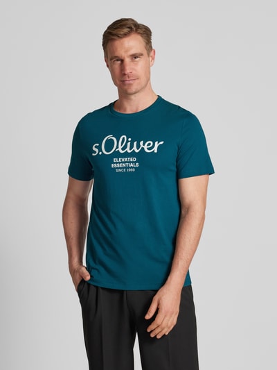 s.Oliver RED LABEL Regular Fit T-Shirt aus reiner Baumwolle mit Statement-Label-Print Petrol 4