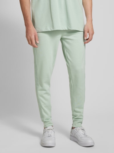 HUGO Regular Fit Sweatpants mit Label-Stitching Mint 4