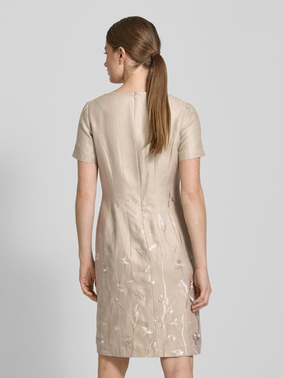 WHITE LABEL Knielanges Kleid mit V-Ausschnitt Sand 5