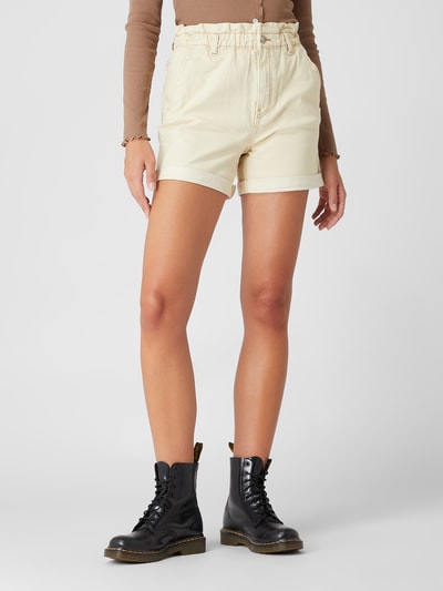 Pieces Jeansshorts mit elastischem Bund Modell 'Peggy' Ecru 4