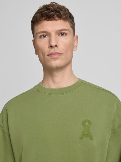 ARMEDANGELS Relaxed Fit Sweatshirt aus reiner Bio-Baumwolle Modell 'ICONIC Å GMT' Oliv 3
