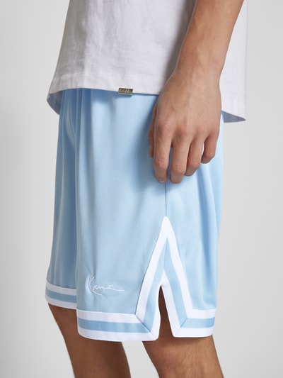 KARL KANI Baggy Fit Shorts mit Label-Stitching Hellblau 3