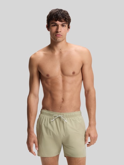 BOSS Spodenki kąpielowe o kroju regular fit z detalami z logo model 'ICONIC' Oliwkowy 3
