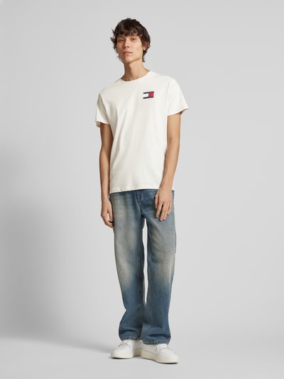 Tommy Jeans T-shirt z nadrukiem z logo Złamany biały melanż 1