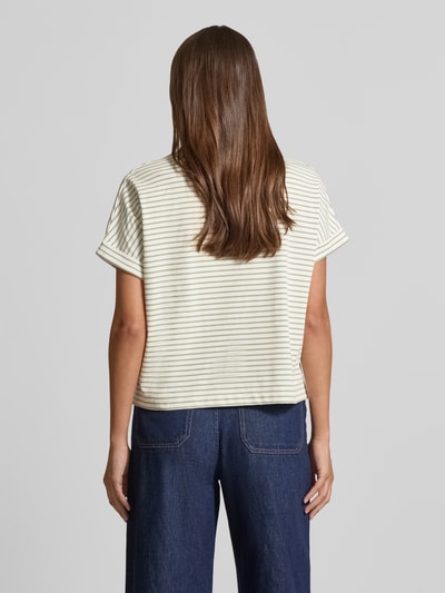 Vrouwenmodel draagt T-Shirt met Rundhalsausschnitt Modell 'Sotel' van OPUS, katoen-elastaan mix, relaxed fit, gestreept, ruglengte S 55 cm, volledige achteraanzicht.
