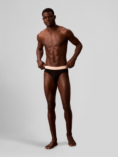 Calvin Klein Underwear Majtki o kroju regular fit z mieszanka bawełny w zestaw 3 szt. Czarny 1