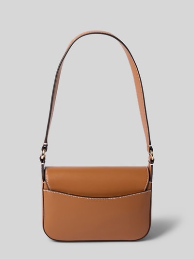 Produktfoto, Shoulder Bag mit Logo-Detail Modell 'Ruby' von GUESS, torba na ramię z detalem z logo, Główna przegroda z klapką, szeroki pasek na ramię, kolor karmelowy, gładka tekstura, Szerokość w rozmiarze 1: 21 cm, Długość w rozmiarze 1: 14 cm, Głębokość w rozmiarze 1: 6 cm, długość paska na ramię w rozmiarze 1: 58 cm