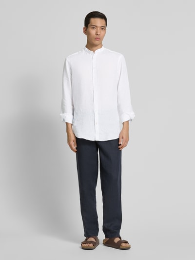 Christian Berg Men Regular Fit Leinenhemd mit Stehkragen Weiss 1