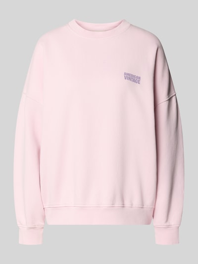 Produktfoto, Oversized Sweatshirt aus reiner Baumwolle Modell 'PLIIZZY' von American Vintage in zartem Rosa mit Logo-Print und weicher Textur