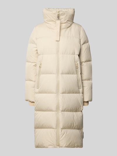 Produktfoto, Regular Fit Daunenmantel mit abnehmbaren Rucksackriemen von Marc O'Polo, cremefarben, gesteppt, glatte Textur