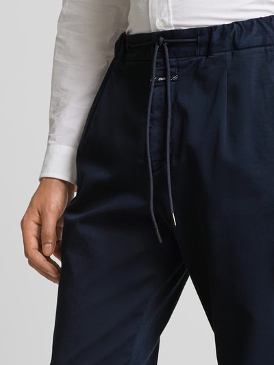 Closed Regular Fit Stoffhose mit Label-Detail Dunkelblau 3