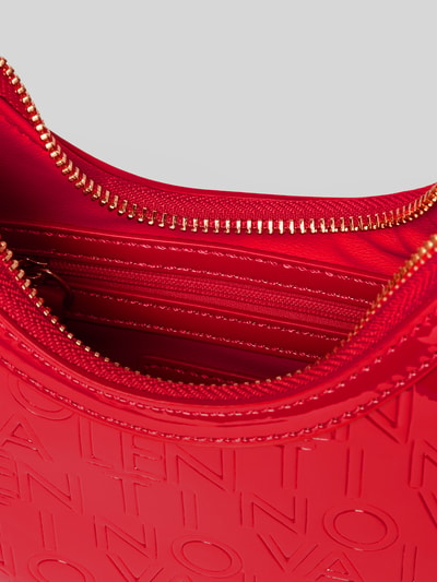 VALENTINO BAGS Umhängetasche mit Label-Strukturmuster Modell 'GERANIUM' Rot 4