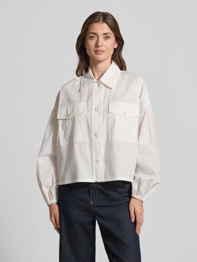 Frauenmodel trägt Loose Fit Blouson aus reiner Baumwolle Modell 'ORIGANO' von Weekend Max Mara, Optik: Unifarben, Ganzkörperansicht von vorne.