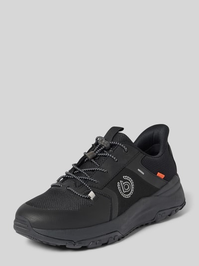 Produktfoto, Sneaker mit profilierter Sohle von bugatti, schwarz mit abgerundeter Spitze, Schnürung, logo, wysokość obcasa w rozmiarze 44: 5 cm, wysokość cholewki w rozmiarze 44: 7 cm, szerokość w rozmiarze 44: 9 cm, wyraźna tekstura podeszwy