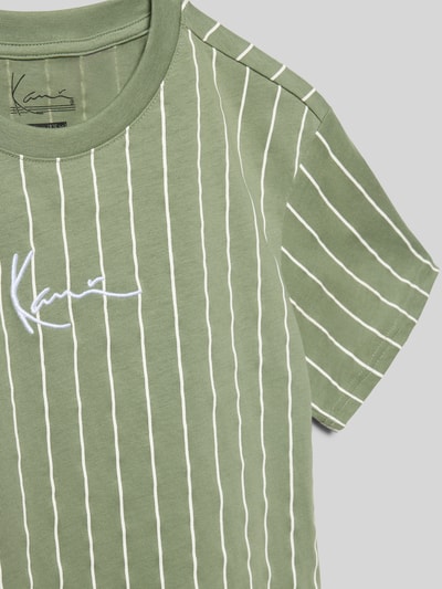 Productfoto, Regular Fit T-shirt met logo-stitching van KARL KANI voor kinderen, puur katoen, groene kleur met witte strepen, ronde hals, ruglengte bij maat 134: 56 cm