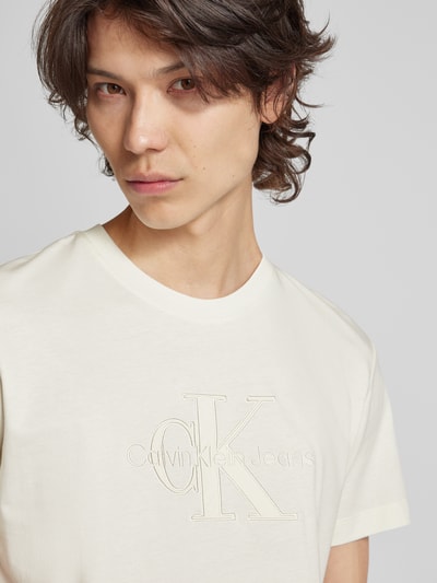 Calvin Klein Jeans T-shirt z okrągłym dekoltem Złamany biały 3