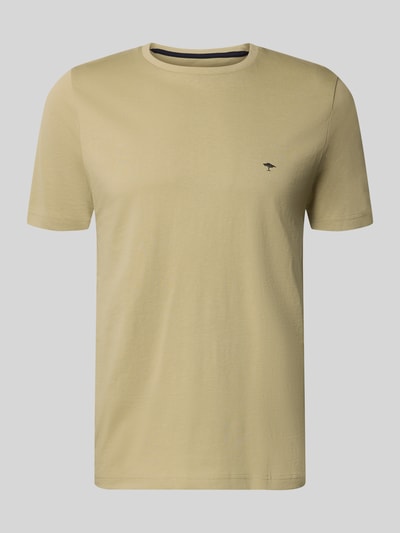 Produktfoto, T-Shirt mit Rundhalsausschnitt und Label-Stitching von Fynch-Hatton, męski t-shirt z bawełny, krój regular fit, okrągły dekolt, wyhaftowane logo, długość tyłu w rozmiarze M: 71 cm, kolor jasnobeżowy, gładka powierzchnia
