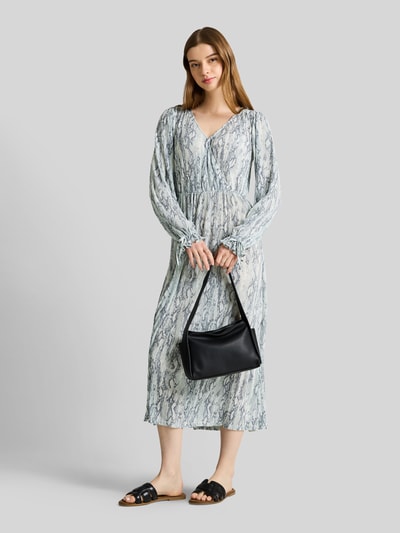 Tom Tailor Denim Freizeitkleid mit V-Ausschnitt Hellgrau 1