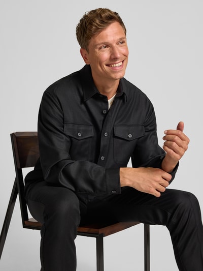 CRUNA Regular Fit Overshirt aus Schurwolle mit Pattentaschen Black 3