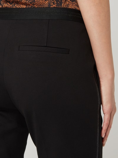 s.Oliver BLACK LABEL Korte stoffen broek met sierstrepen  Zwart - 3