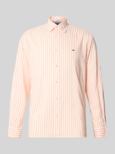 Produktfoto, Relaxed Fit Freizeithemd aus Baumwoll-Modal-Mix von Tommy Jeans, Optik:Allover-Muster in hellen Beige- und Weißtönen, Kentkragen, durchgehende Knopfleiste, Logo-Stitching, Langarm, Sportmanschette, glatte und weiche Textur