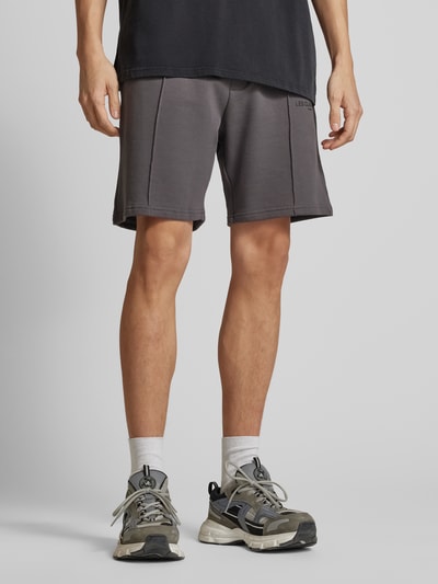 Only & Sons Regular Fit Sweatshorts mit fixierten Bügelfalten Dunkelgrau 4