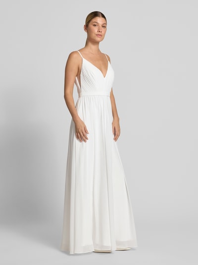 Vrouwenmodel draagt avondjurk met Raffungen en diepe v-hals van Mascara, chiffon, a-lijn, maxi-jurk, spaghettibandjes, rugdecolleté, haak- en ritssluiting, ruglengte maat 36: 157 cm, borstwijdte maat 36: 39 cm, volledige lichaamsvoorzijde.