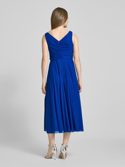 Christian Berg Cocktail Cocktailkleid mit V-Ausschnitt Royal 5