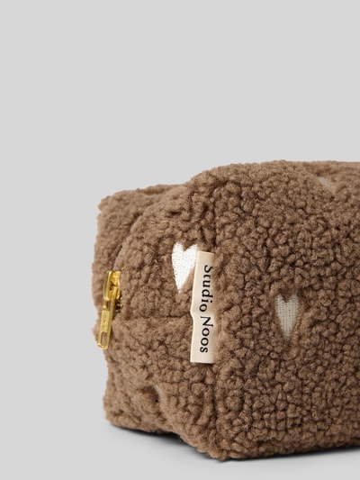 STUDIO NOOS Kosmetiktasche aus Teddyfell mit Stitchings Taupe 3