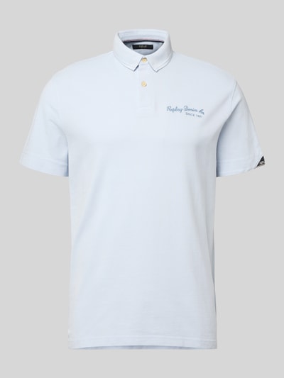Produktfoto, Regular Fit Poloshirt aus reiner Baumwolle van Replay, heren poloshirt, polokraag, labelstitching, met korte mouwen, ruglengte maat M 73 cm, lichtblauw, effen, zachte textuur