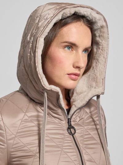 Betty Barclay Regular Fit Wendemantel mit Kapuze Beige 3