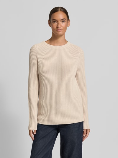 Vrouwenmodel draagt regular fit gebreide pullover met riblook Model 'Lunito' van Max Mara, tricotlook, ronde hals, met lange mouwen, voorkant volledige opname