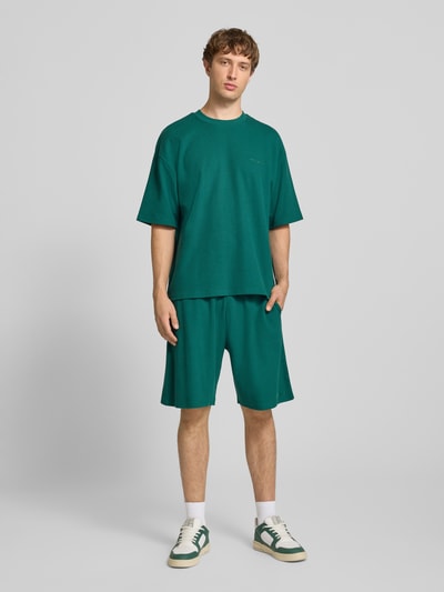 REVIEW Straight Fit Sweatshorts mit Strukturmuster Bottle 1