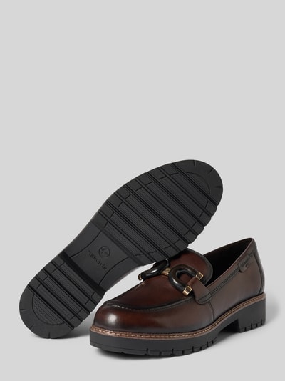 Produktfoto, Loafer aus echtem Rindsleder von Tamaris, braunes Leder, schwarze Profilsohle, goldfarbene Schnalle, Damen Loafer von Tamaris
