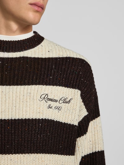 REVIEW Strickpullover mit Label-Stitching Ecru 3