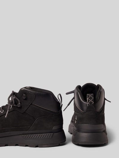 Productfoto, Sneaker aus echtem leer model 'Trekker' van Timberland in zwarte leermix met logodetail, afgeronde pasvorm, trekkinglook, hakhoogte maat 44: 4 cm, schachthoogte 8 cm, schachtbreedte 10 cm