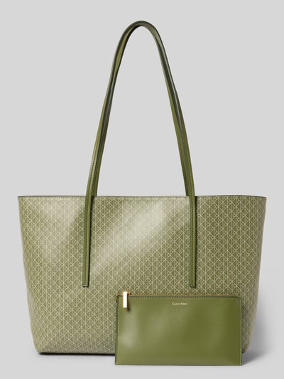 Produktfoto, Shopper mit Logo-Muster von CK Calvin Klein in Olivgrün mit geometrischem Muster, herausnehmbarer Pouch, glatte Textur