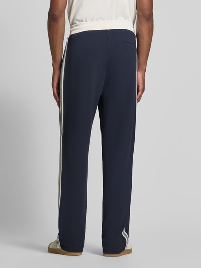 MCNEAL Straight Fit Sweatpants mit Elastikbund Dunkelblau 5