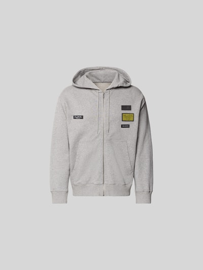 Produktfoto, Regular Fit Sweatjacke mit Logo-Patch von MM6 Maison Margiela aus reiner Baumwolle, meliertes Hellgrau, Kapuze mit Tunnelzug, Reißverschluss, aufgesetzte Taschen, strukturierte Oberfläche, Herren Sweatjacke, Rückenlänge 69 cm, Schulterbreite 45 cm, Ärmellänge 72 cm