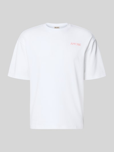 Produktfoto, Regular Fit T-Shirt aus reiner Baumwolle Modell 'CASPIAN AIRFLEX AMORE' von Only & Sons in Weiß mit kurzem Ärmel und Schriftzug-Print, unifarbene Optik, kühlend, atmungsaktiv, glatte Textur.