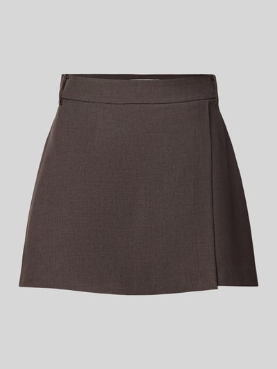 Produktfoto, grauer Regular Fit Skort mit Gürtelschlaufen Modell 'LINDA' von ONLY aus glattem Stoff, Damen Mini-Rock von ONLY