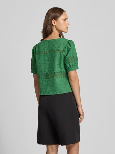 Pieces Regular Fit Bluse mit Lochstickerei Modell 'TAYA' Gruen 5