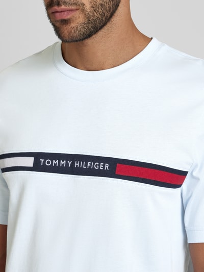 Tommy Hilfiger Regular fit T-shirt met labelstitching Lichtblauw - 3