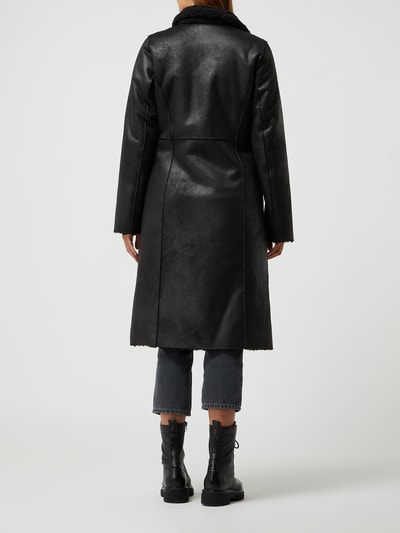 PETITE M. Wendemantel in Shearling-Optik Black 4