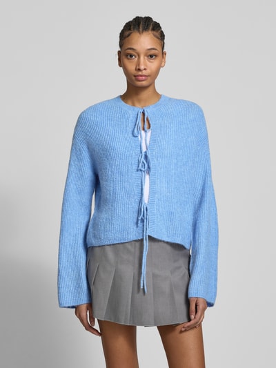 Gina Tricot Cardigan mit Schnürverschluss Hellblau 4