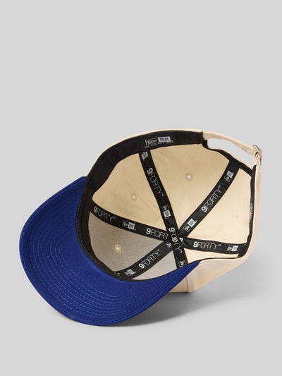 New Era Basecap mit Motiv-Stitching Modell 'COLOURBLOCK 9FORTY®' Beige 2