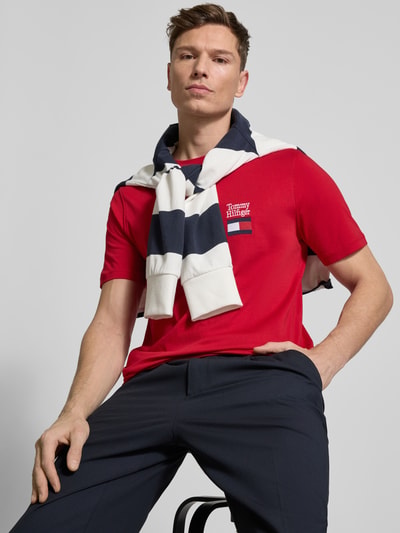 Tommy Hilfiger Regular Fit T-Shirt aus reiner Baumwolle Modell 'BRAND LOVE TEXT' Rot 3