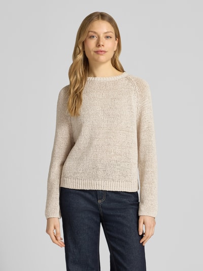 Frauenmodel trägt Relaxed Fit Pullover aus Baumwoll-Mix von Marc O'Polo, Optik: Unifarben, Grobstrick, Rundhals, Raglanärmel, Gerippt, Ganzkörperansicht von vorne.