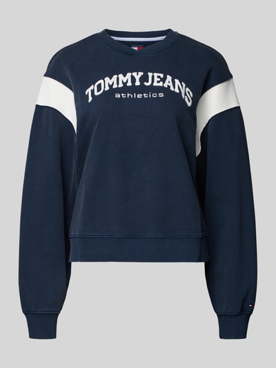 Produktfoto, dunkelblaues Boxy Fit Sweatshirt aus Baumwoll-Mix Modell 'VARSITY CREW' von Tommy Jeans in Two-Tone-Optik mit Label-Stitching, gerippten Kontraststreifen und Crew Neck
