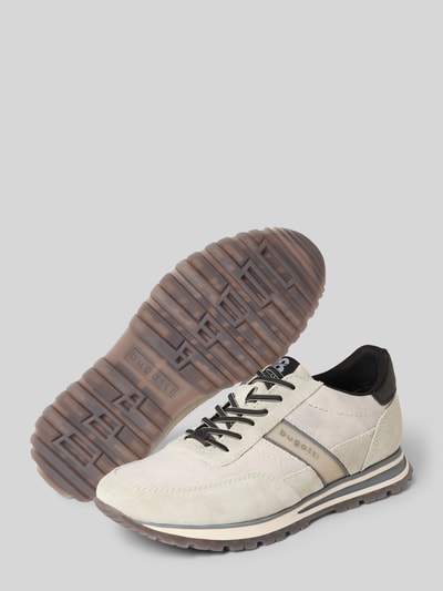 Produktfoto, Sneaker mit Label-Detail Modell 'Philip' von Bugatti aus Echtleder in Beige mit abgerundete-Spitze, strukturierte-Sohle, Schnürverschluss, Absatzhöhe 4 cm, Schafthöhe 9 cm, Schaftweite 7 cm